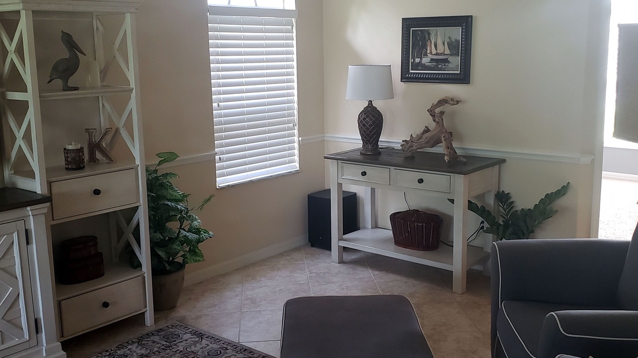 Photo of Bedroom in Colonial Oaks