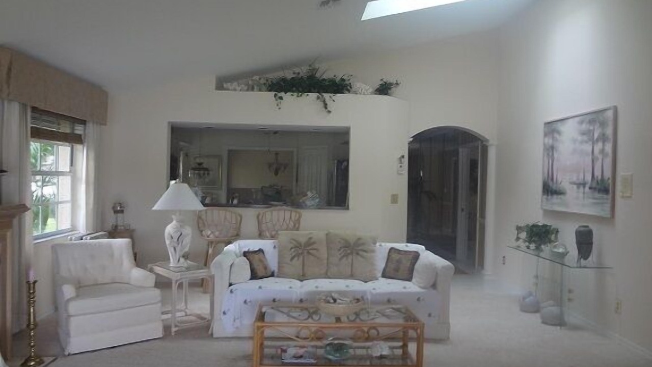 Photo of Livingroom in Kings Lake