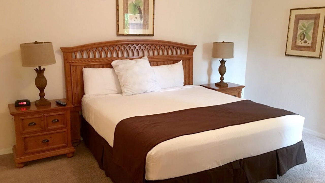 Photo of Bedroom in Bahama Bay