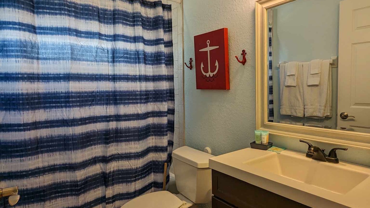 Photo of Bathroom in Lantana