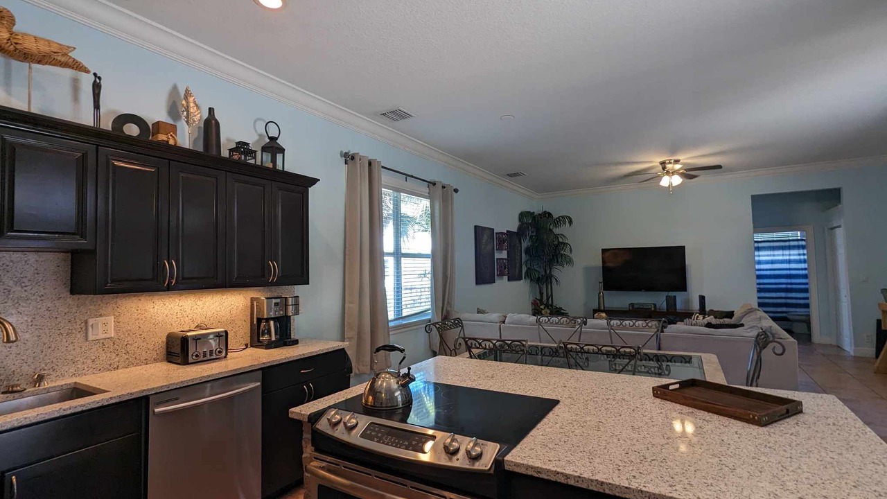 Photo of Kitchen in Lantana