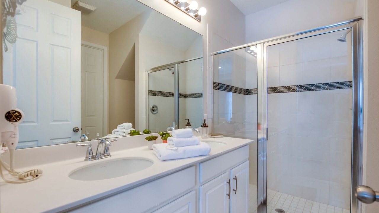 Photo of Bathroom in Four Corners
