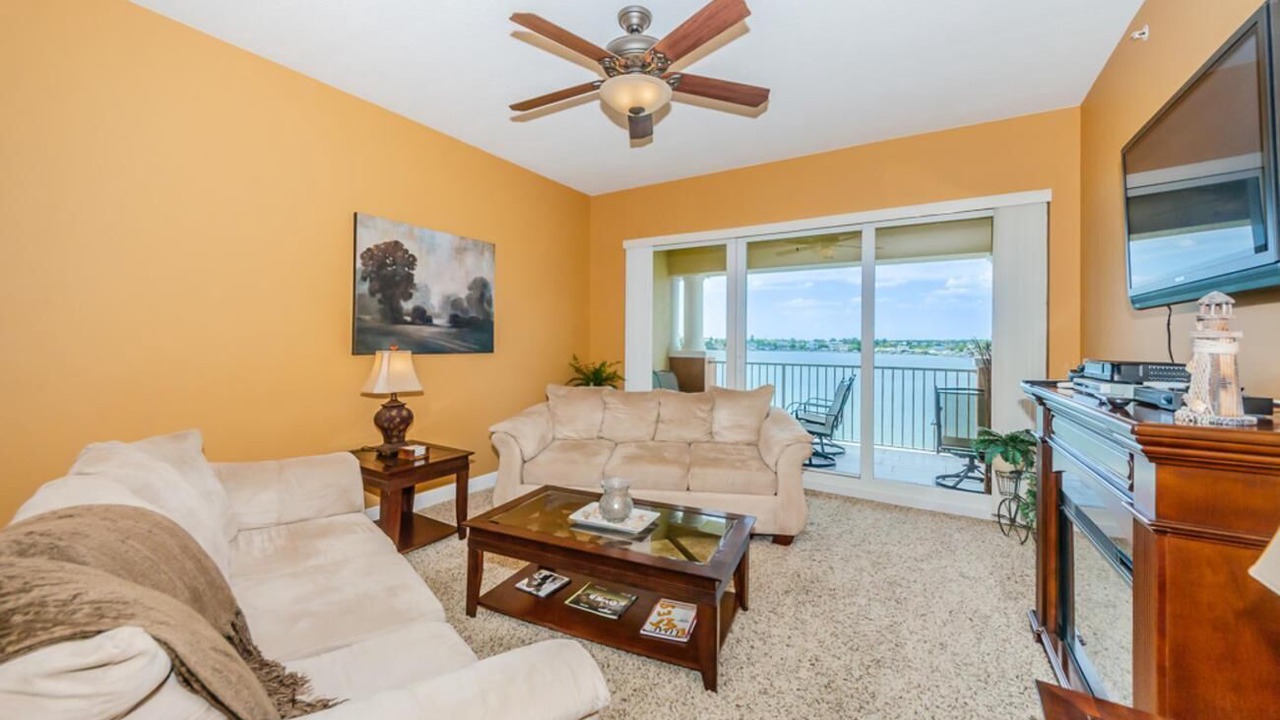 Photo of Livingroom in Redington Shores
