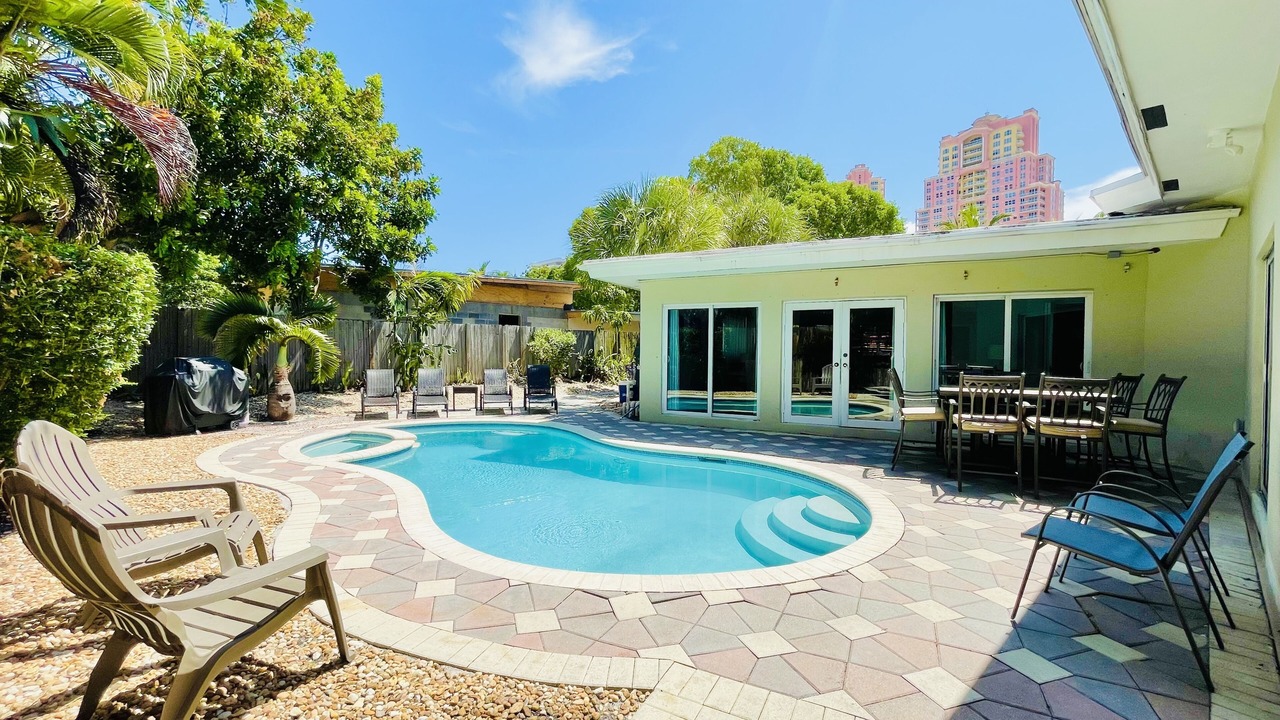 Photo of Outdoor in Dolphin Isles