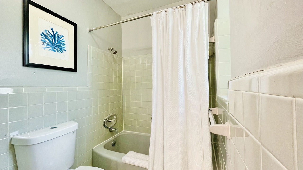 Photo of Bathroom in Dolphin Isles