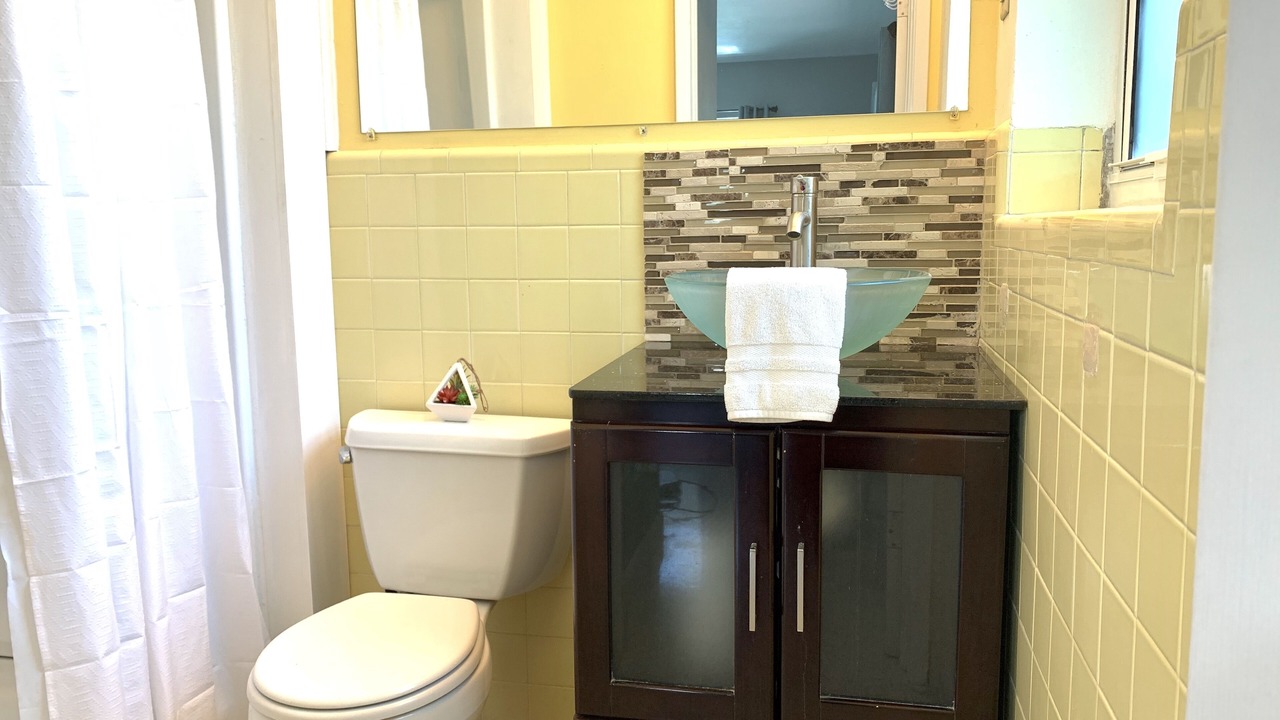 Photo of Bathroom in Dolphin Isles