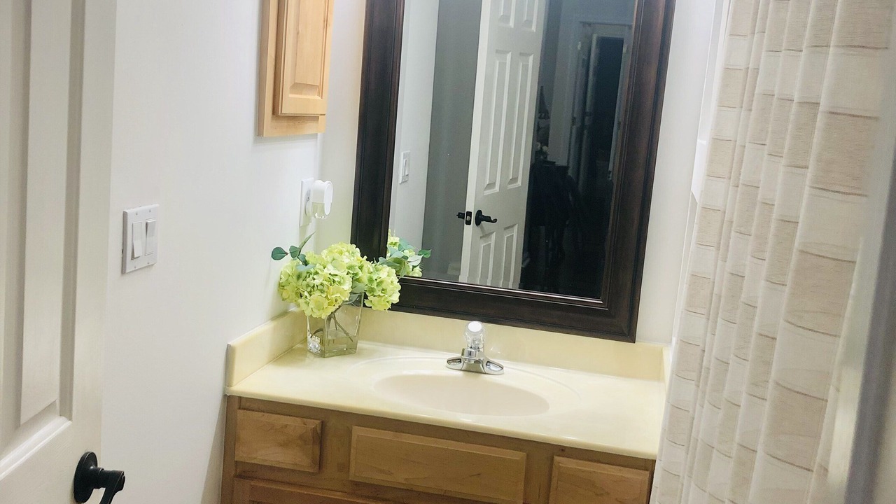 Photo of Bathroom in OakLeaf Plantation