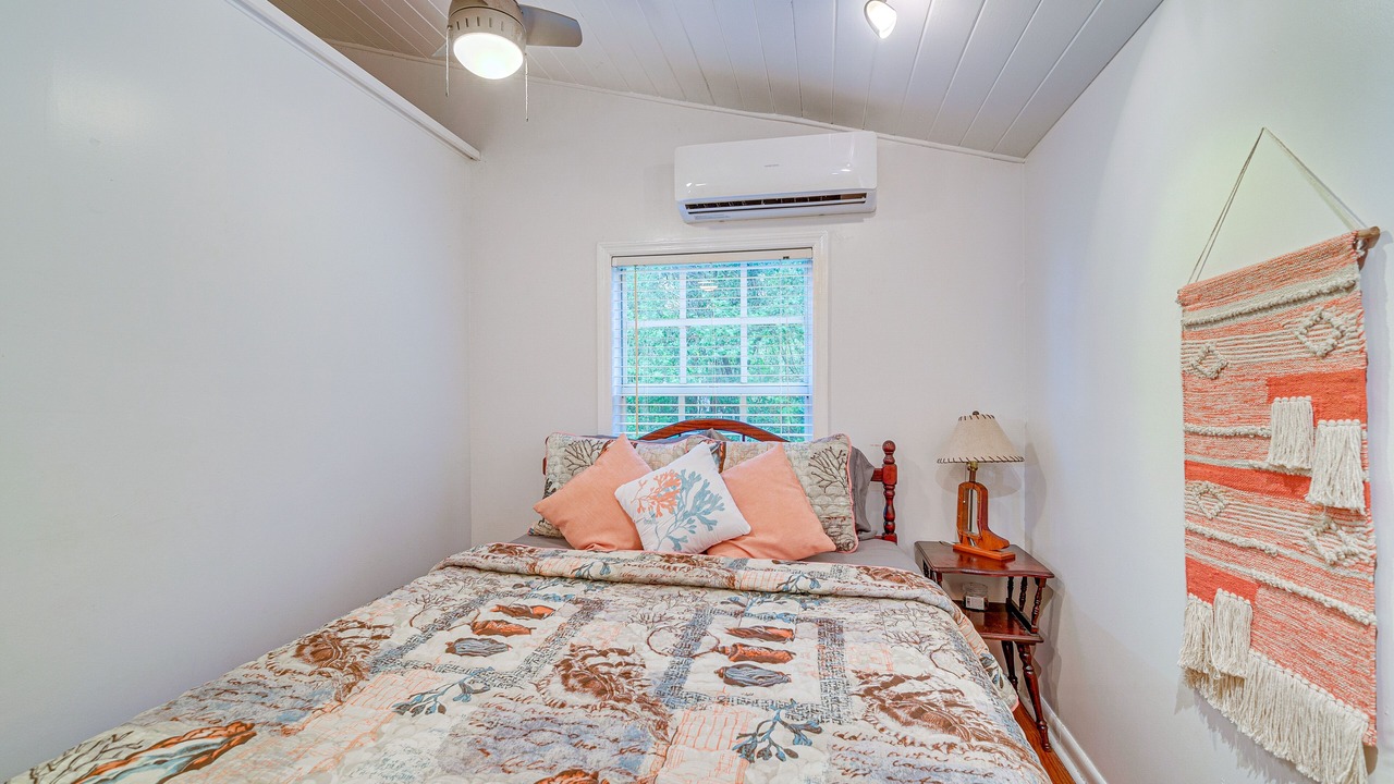 Photo of Bedroom in Inglis