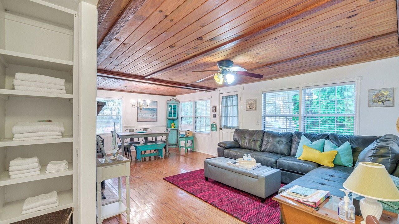 Photo of Livingroom in Inglis