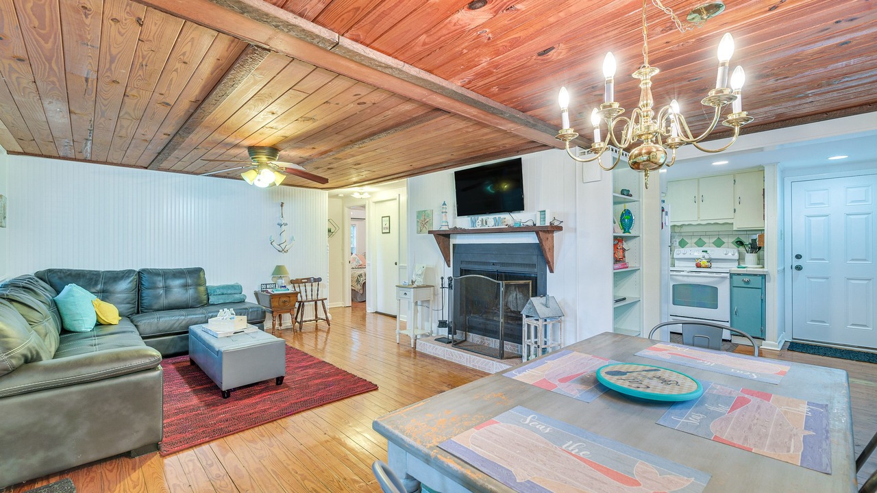 Photo of Livingroom in Inglis
