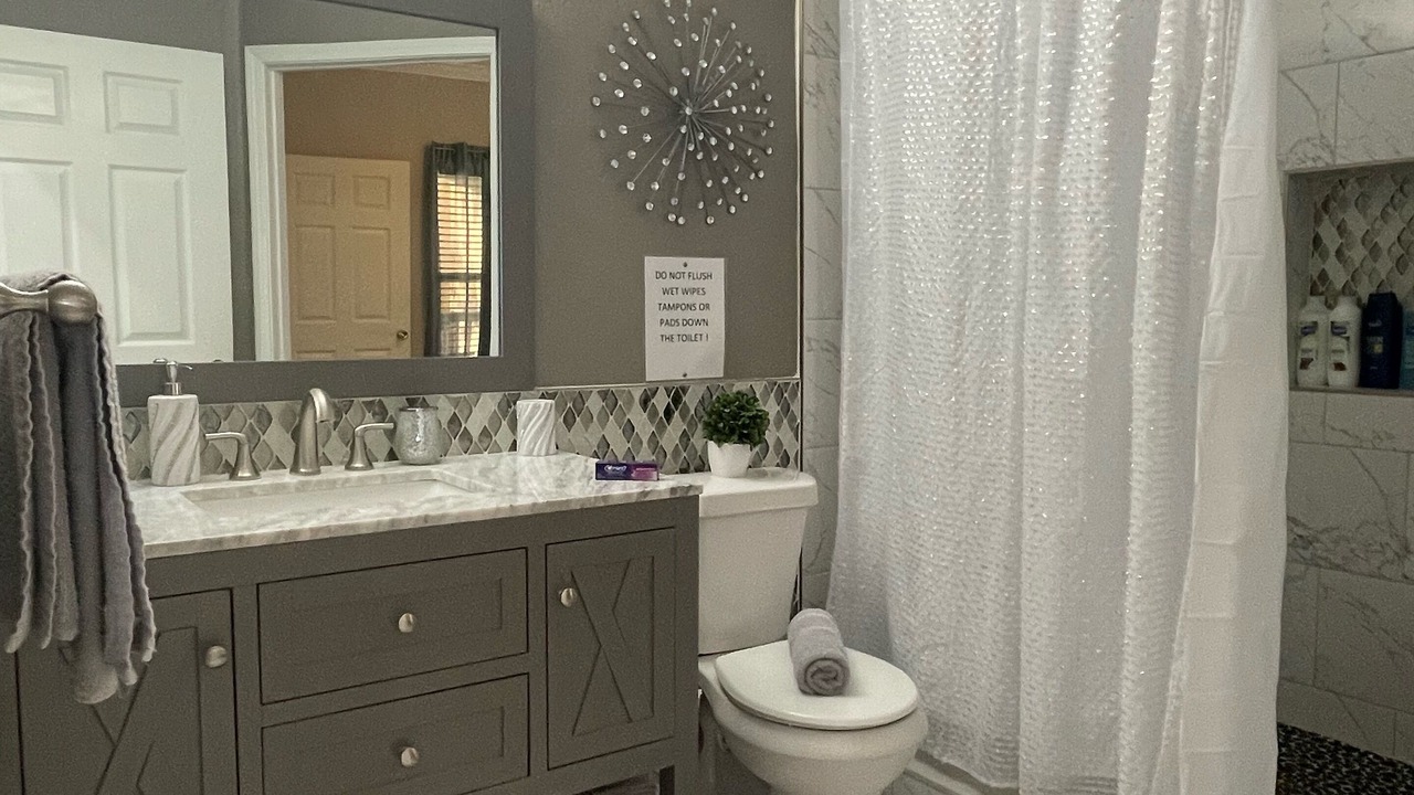 Photo of Bathroom in Seminole
