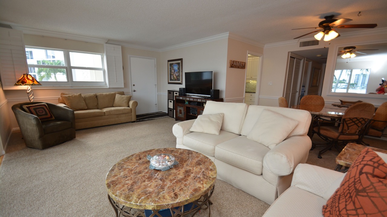 Photo of Livingroom in Moorings
