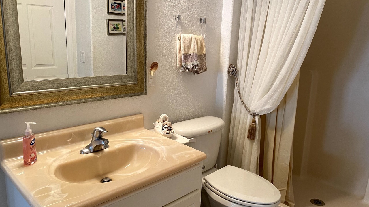 Photo of Bathroom in Nettles Island