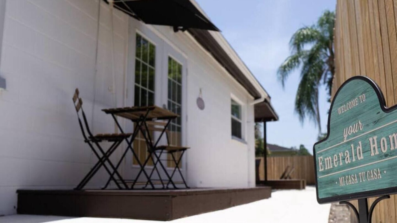 Photo of Patio Balcony in Carver City - Lincoln Gardens