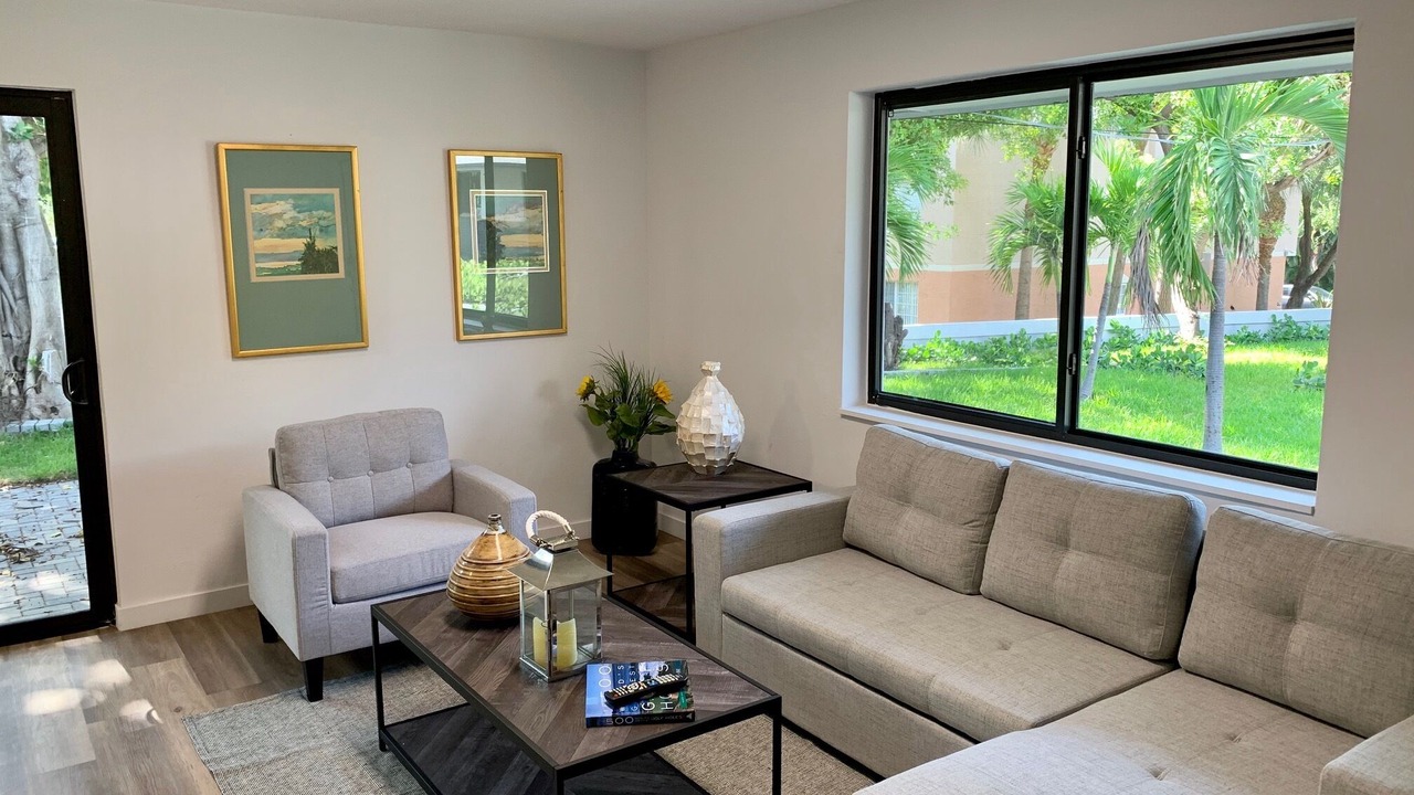 Photo of Livingroom in Harbordale