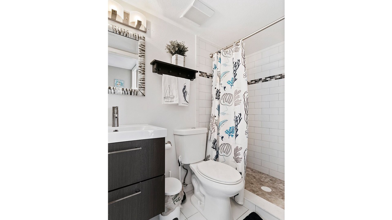 Photo of Bathroom in Longbeach Village