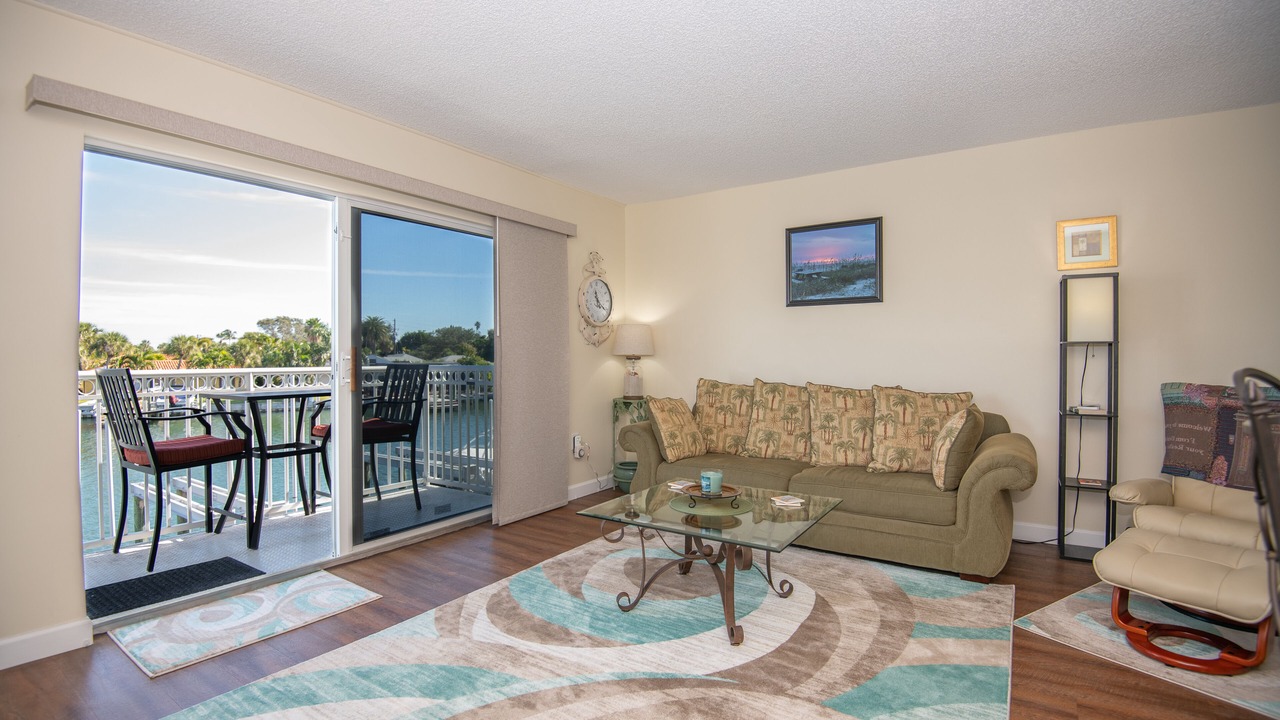 Photo of Livingroom in Belle Vista