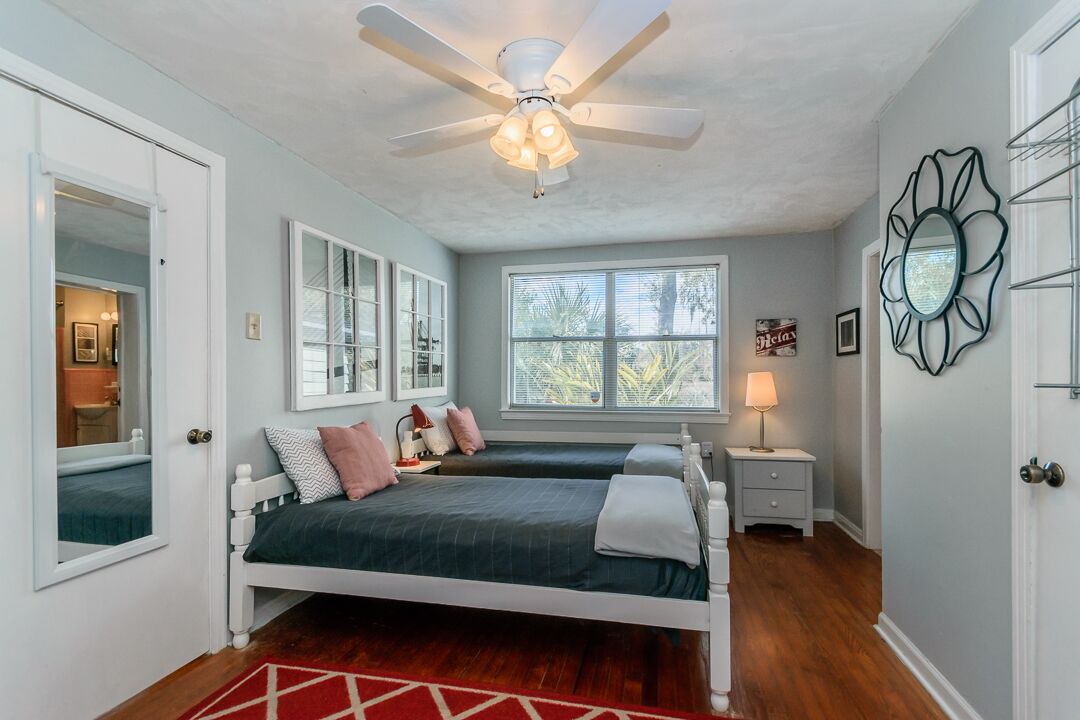 Photo of Bedroom in Lake Forest