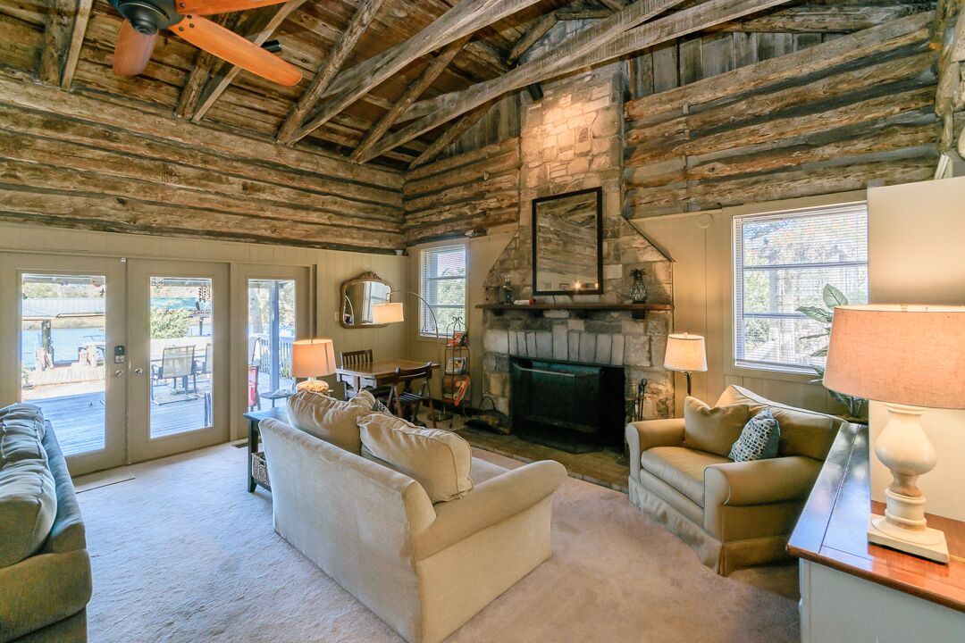 Photo of Livingroom in Lake Forest