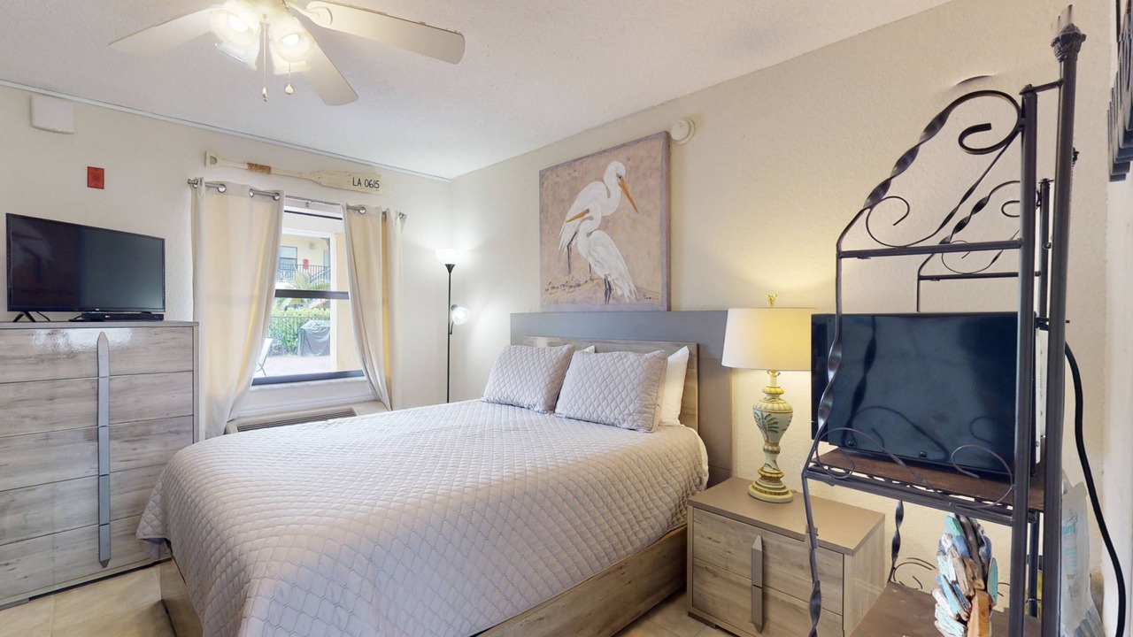 Photo of Bedroom in Redington Beach