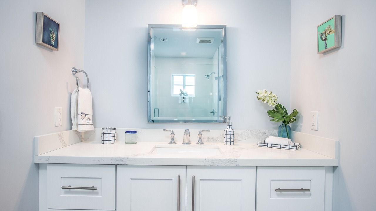 Photo of Bathroom in Islamorada