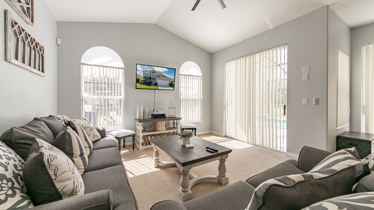 Photo of Livingroom in Tuscan Ridge