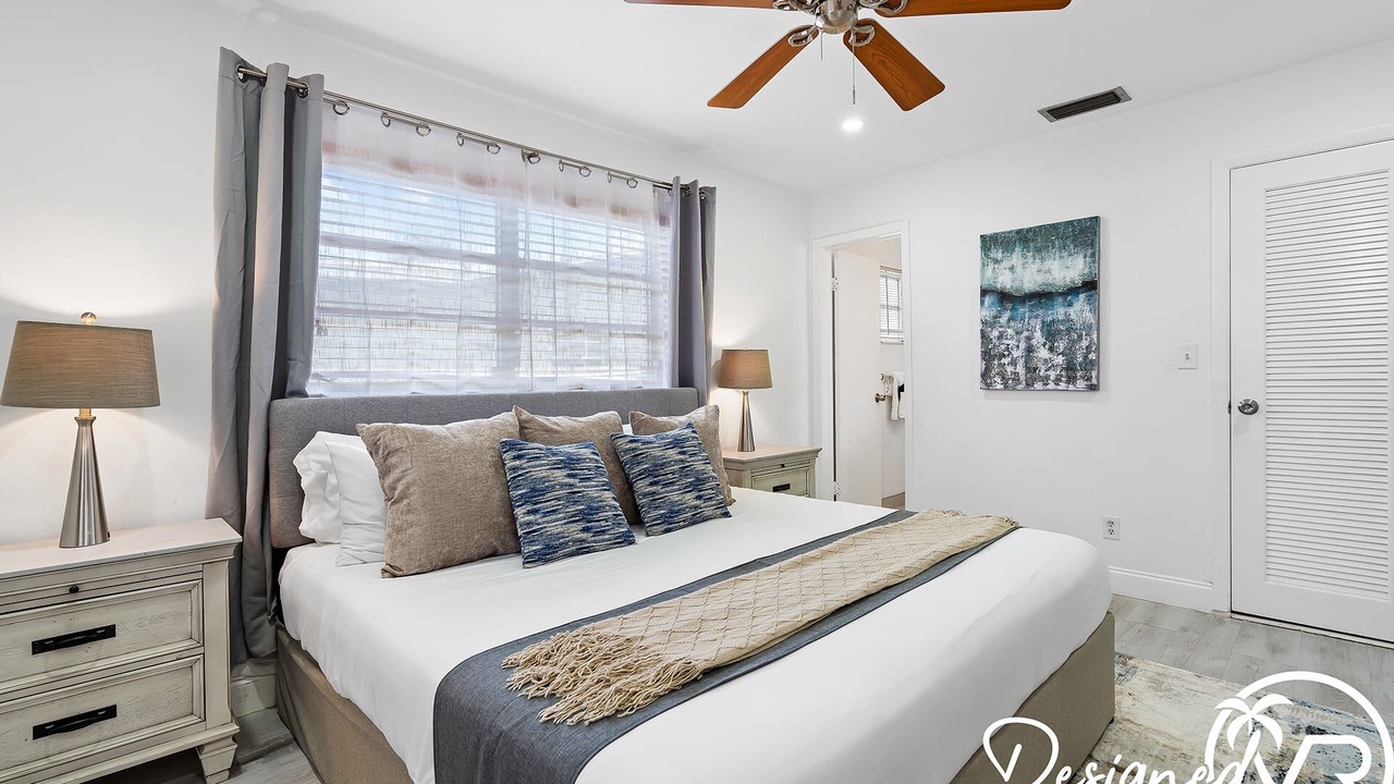 Photo of Bedroom in Dania Beach