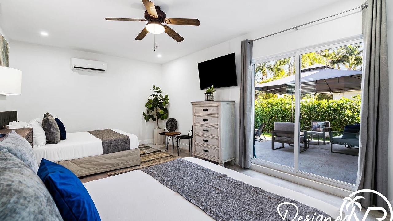 Photo of Bedroom in Dania Beach