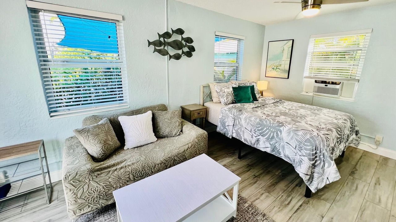 Photo of Bedroom in Lake Worth
