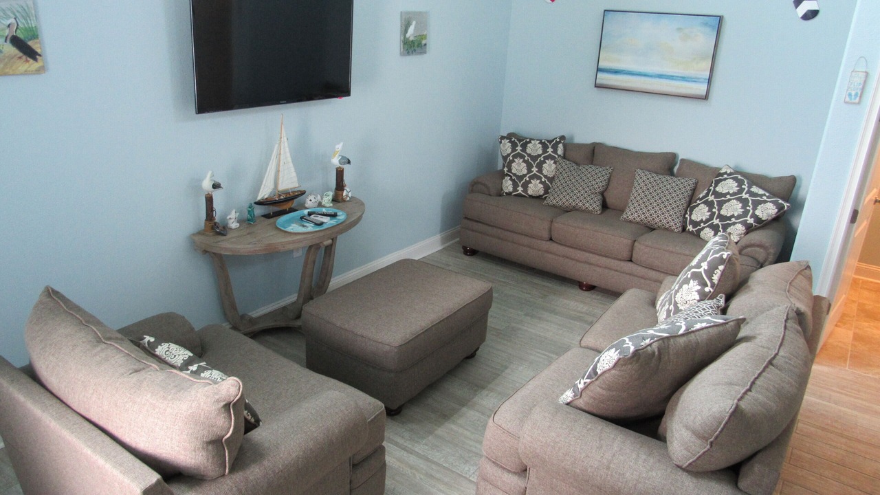 Photo of Livingroom in Ormond Beach Plaza