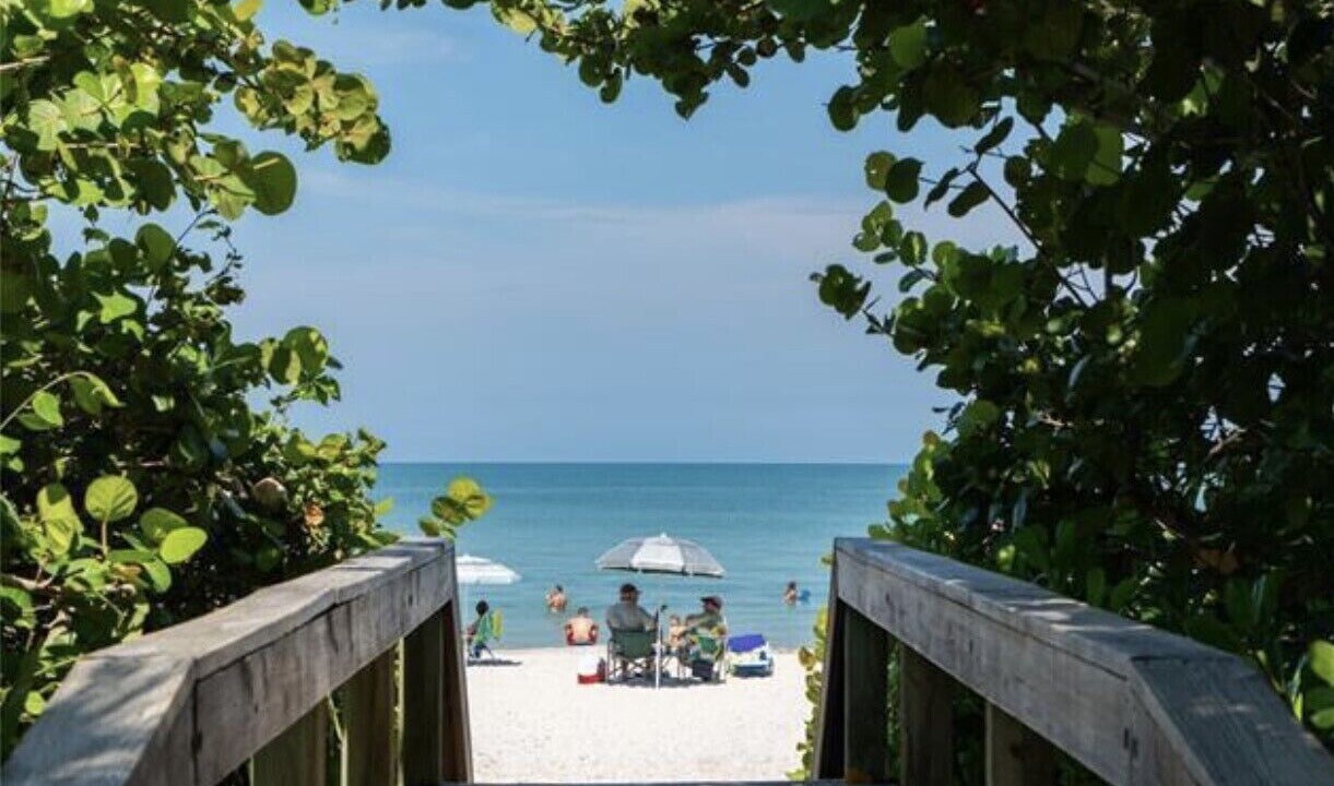 Photo of Others in Vanderbilt Beach