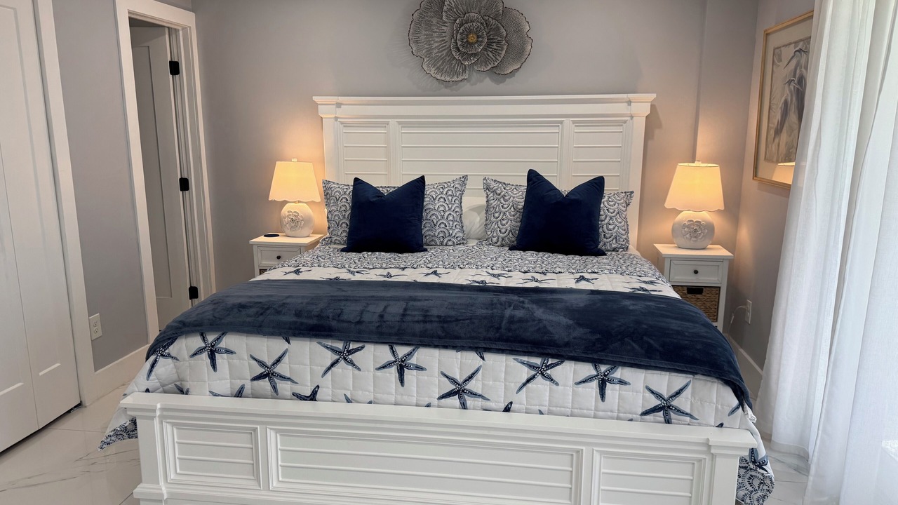 Photo of Bedroom in Vanderbilt Beach