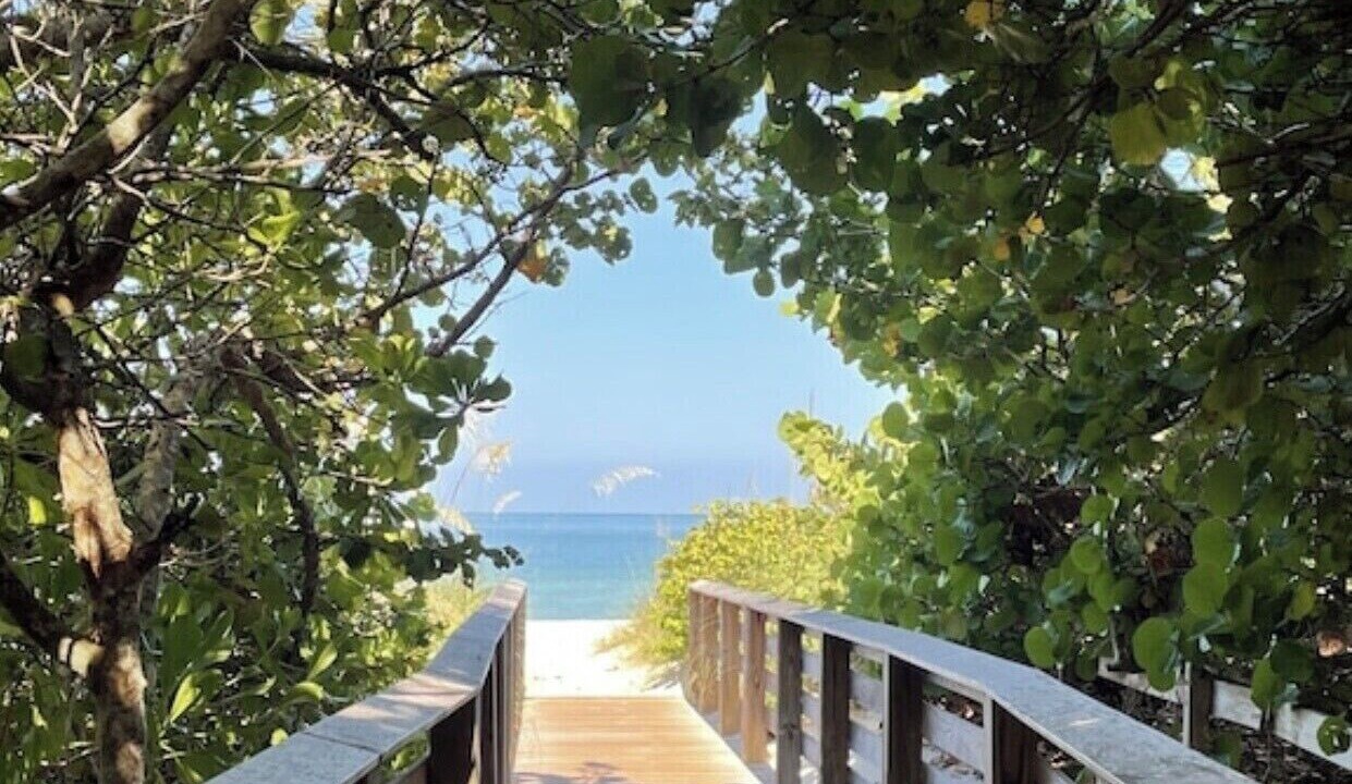 Photo of Outdoor in Vanderbilt Beach