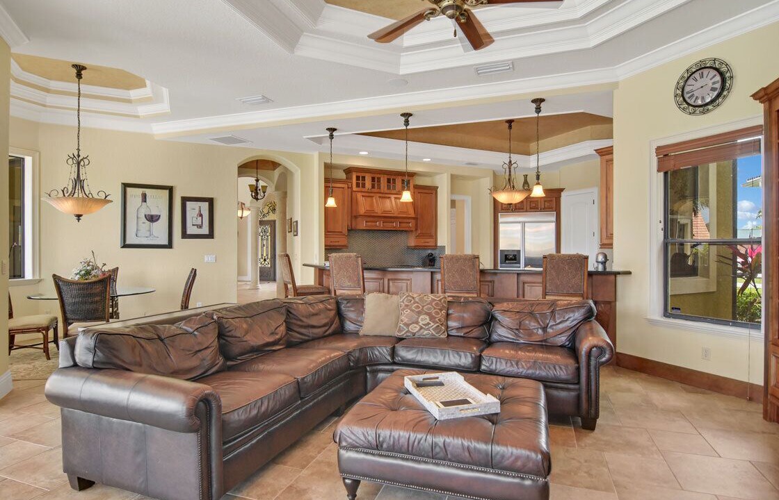 Photo of Livingroom in Caloosahatchee