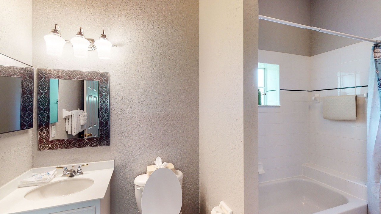 Photo of Bathroom in Bahama Bay