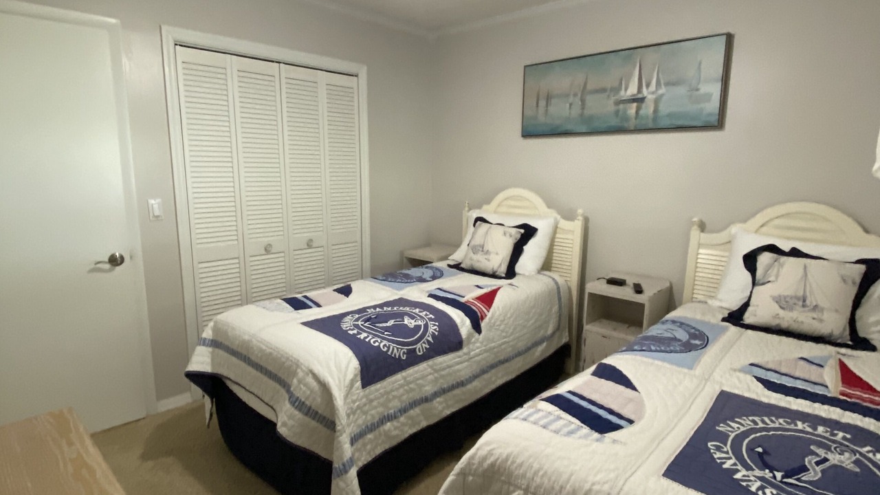 Photo of Bedroom in Roseland