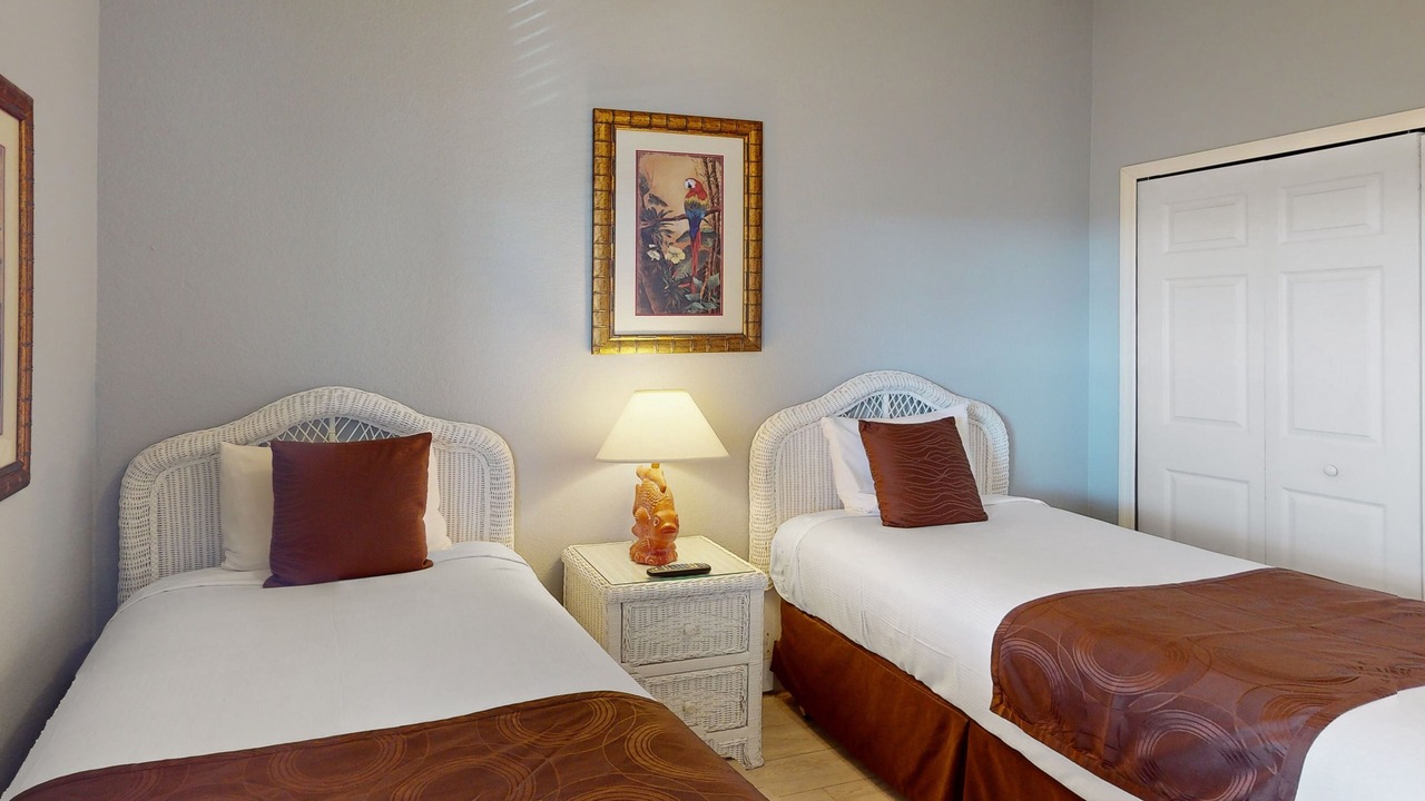 Photo of Bedroom in Bahama Bay