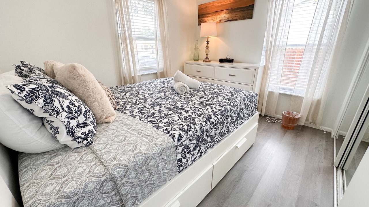 Photo of Bedroom in United Central