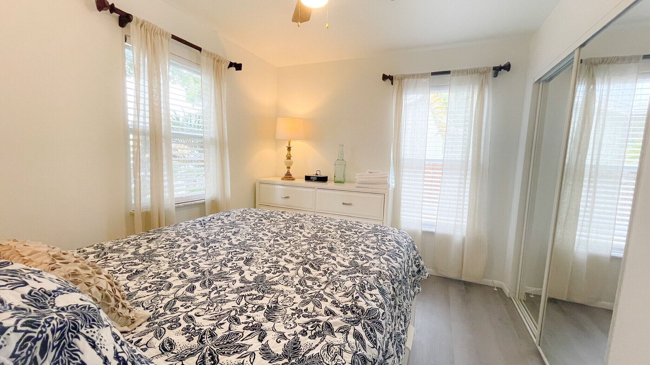 Photo of Bedroom in United Central