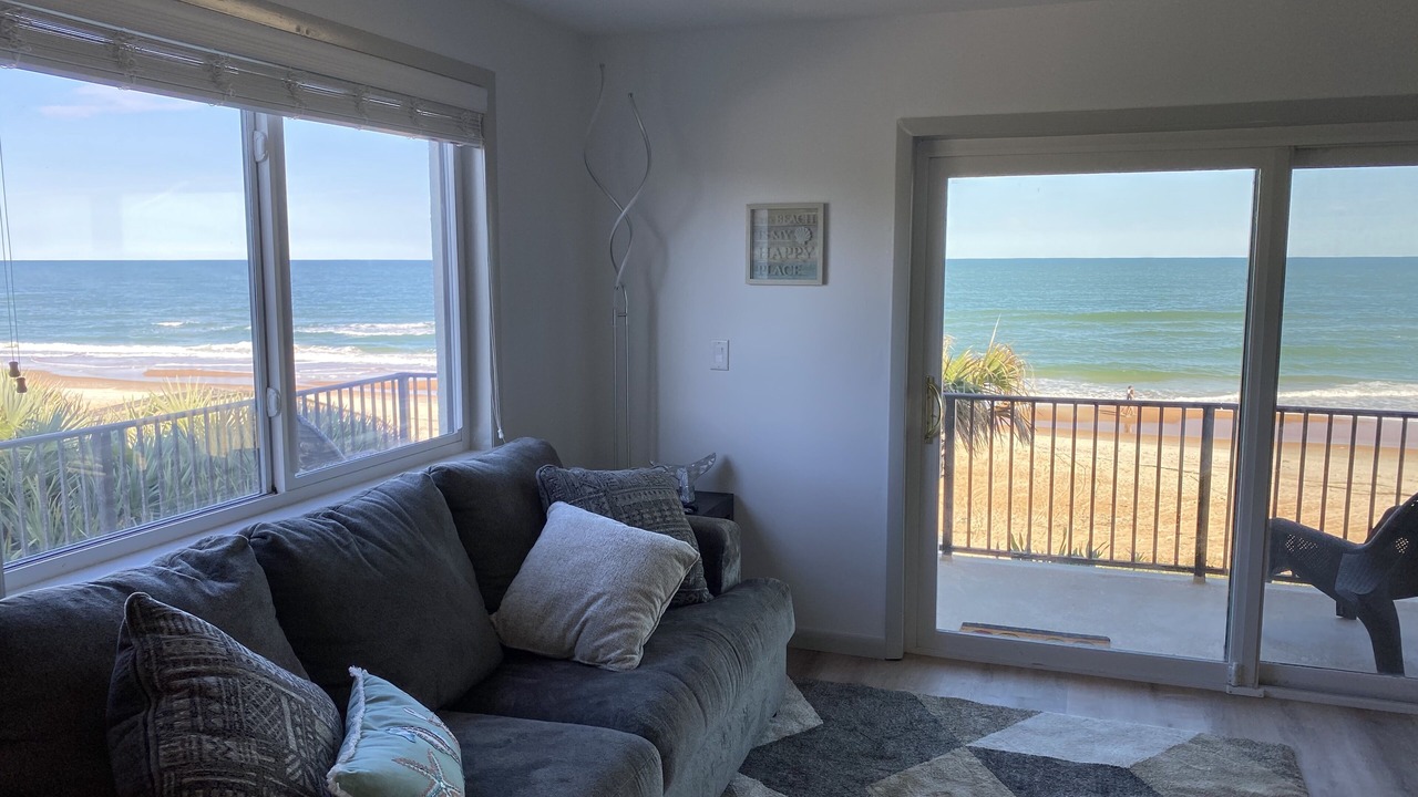 Photo of Livingroom in Ormond Beach