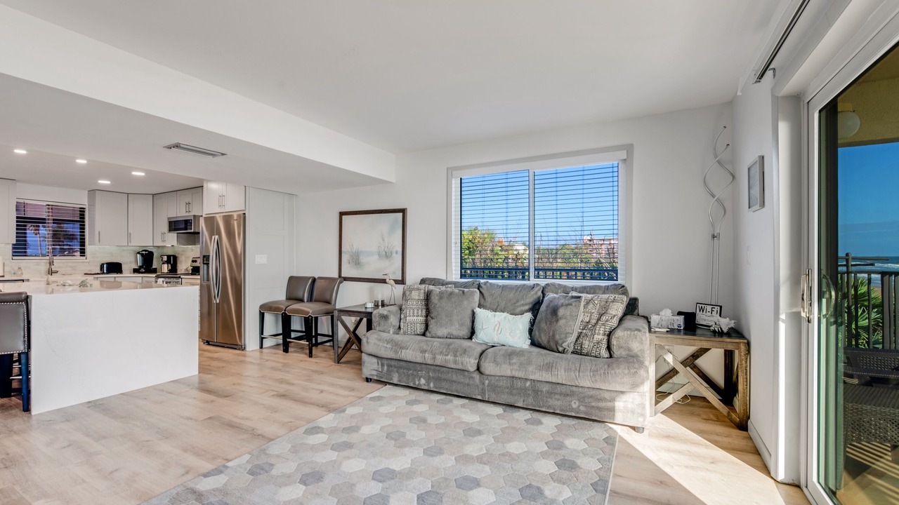 Photo of Livingroom in Ormond Beach