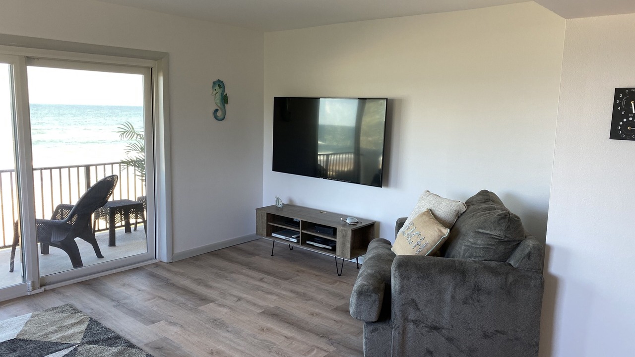Photo of Livingroom in Ormond Beach