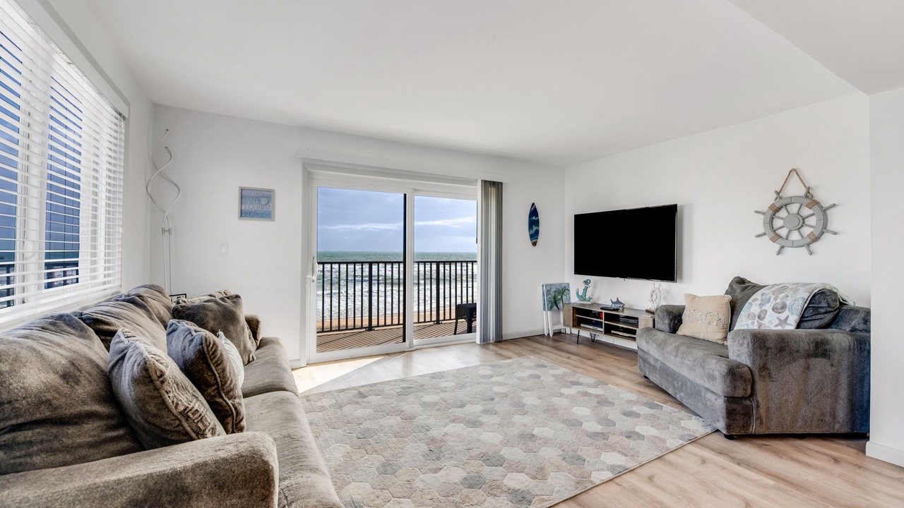 Photo of Livingroom in Ormond Beach