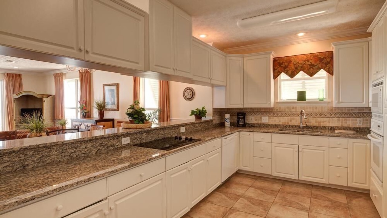 Photo of Kitchen in Silver Sands Beach