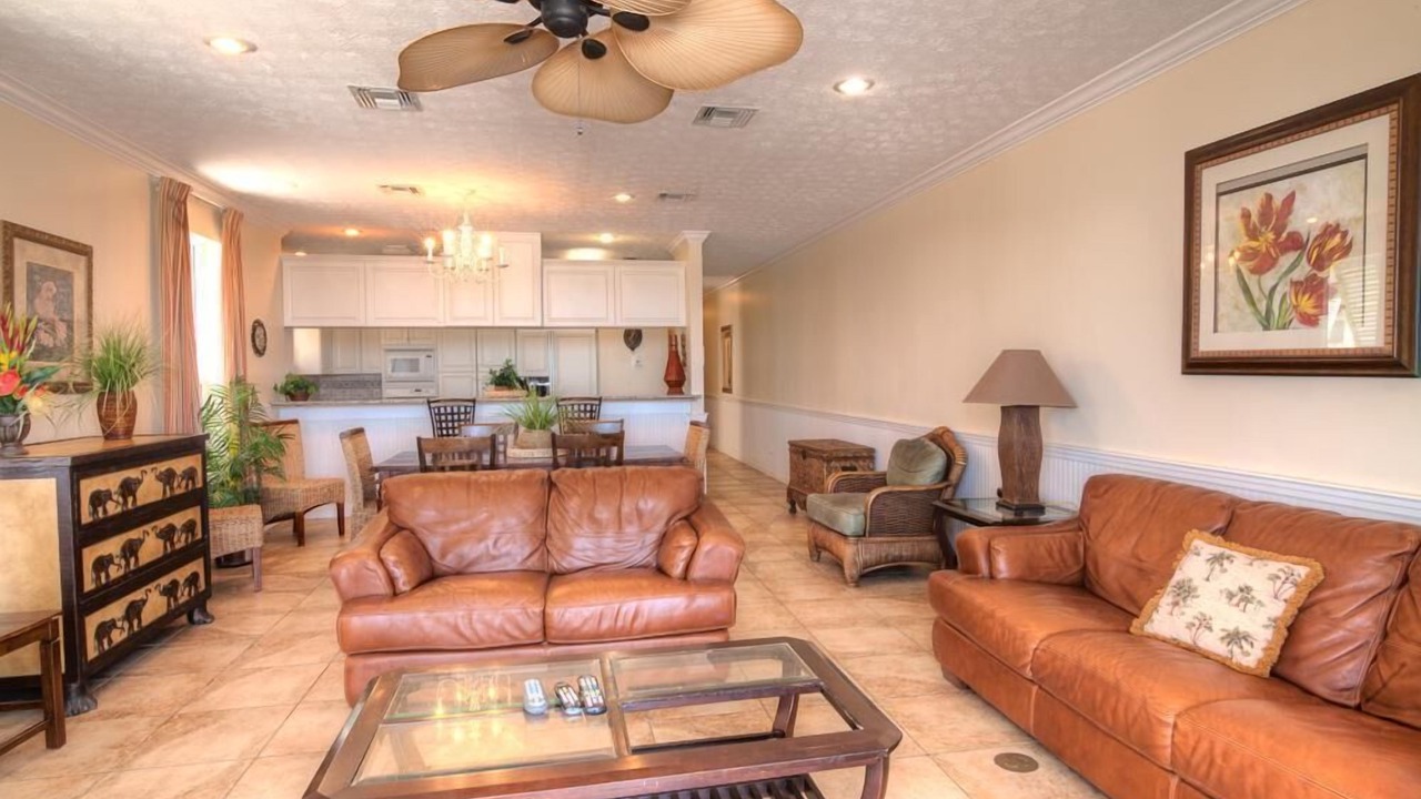 Photo of Livingroom in Silver Sands Beach