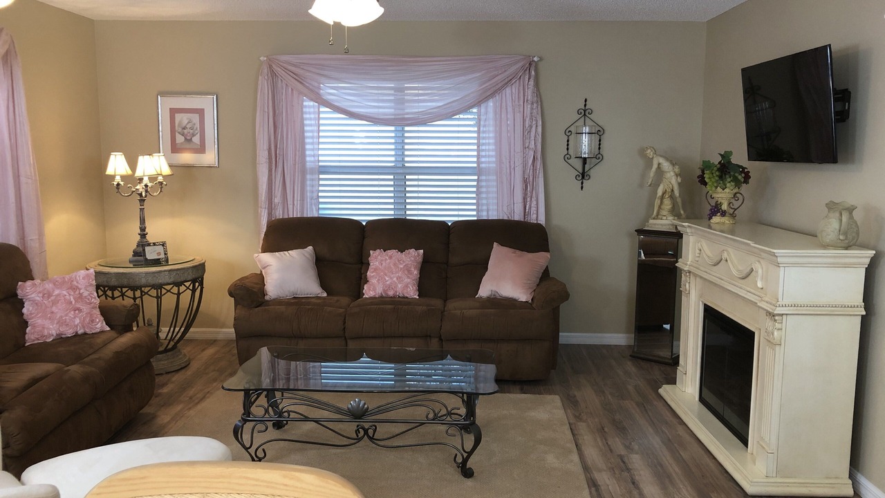 Photo of Livingroom in Lady Lake