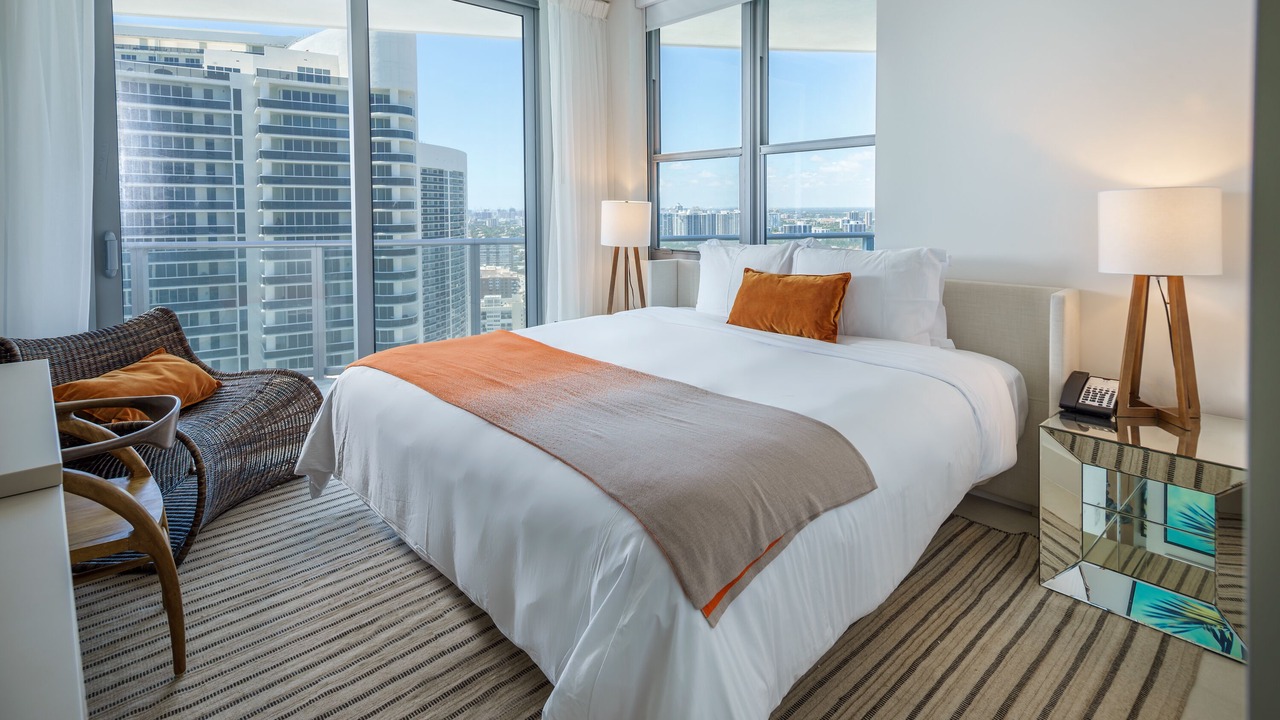 Photo of Bedroom in Hollywood South Central Beach