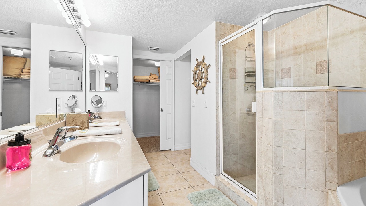 Photo of Bathroom in New Smyrna Beach