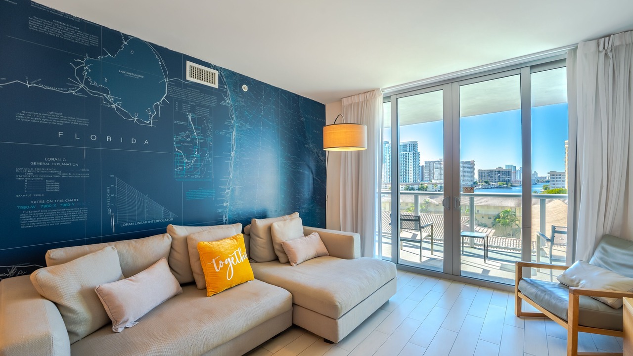 Photo of Livingroom in Hallandale Beach