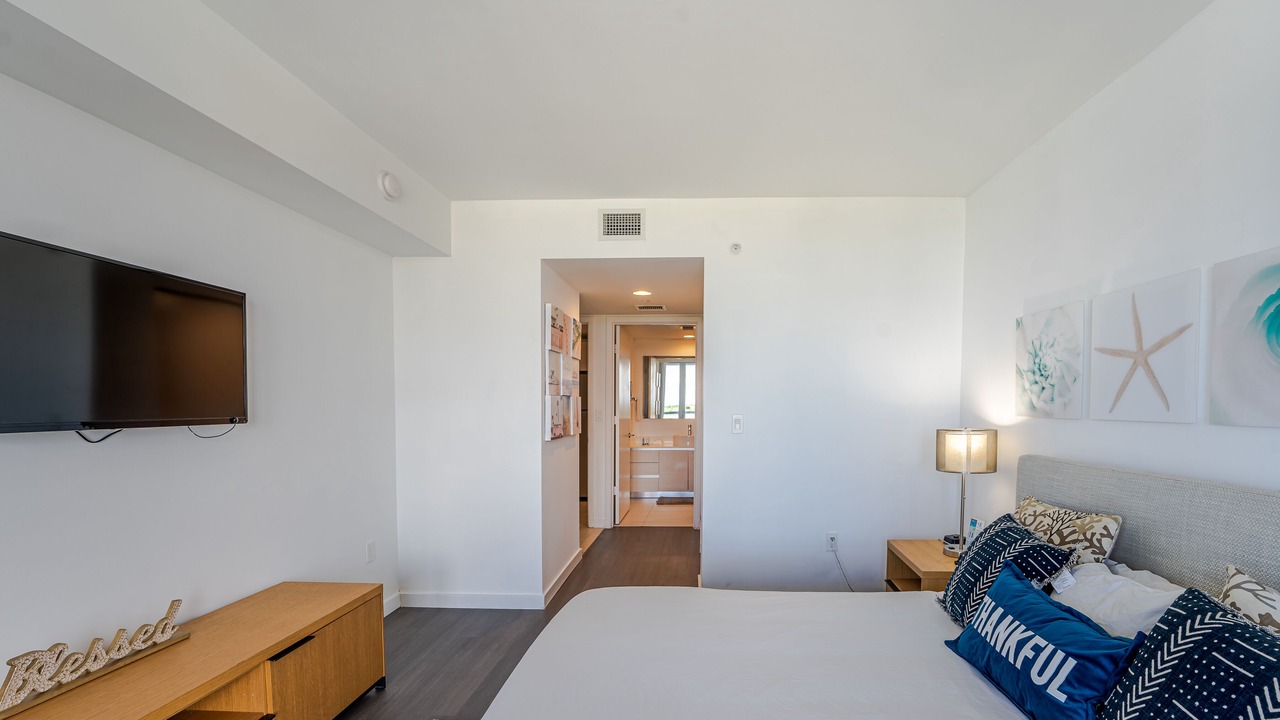 Photo of Bedroom in Hallandale Beach
